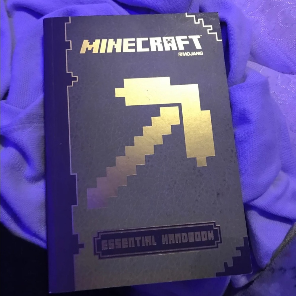 Minecraft essential handbook